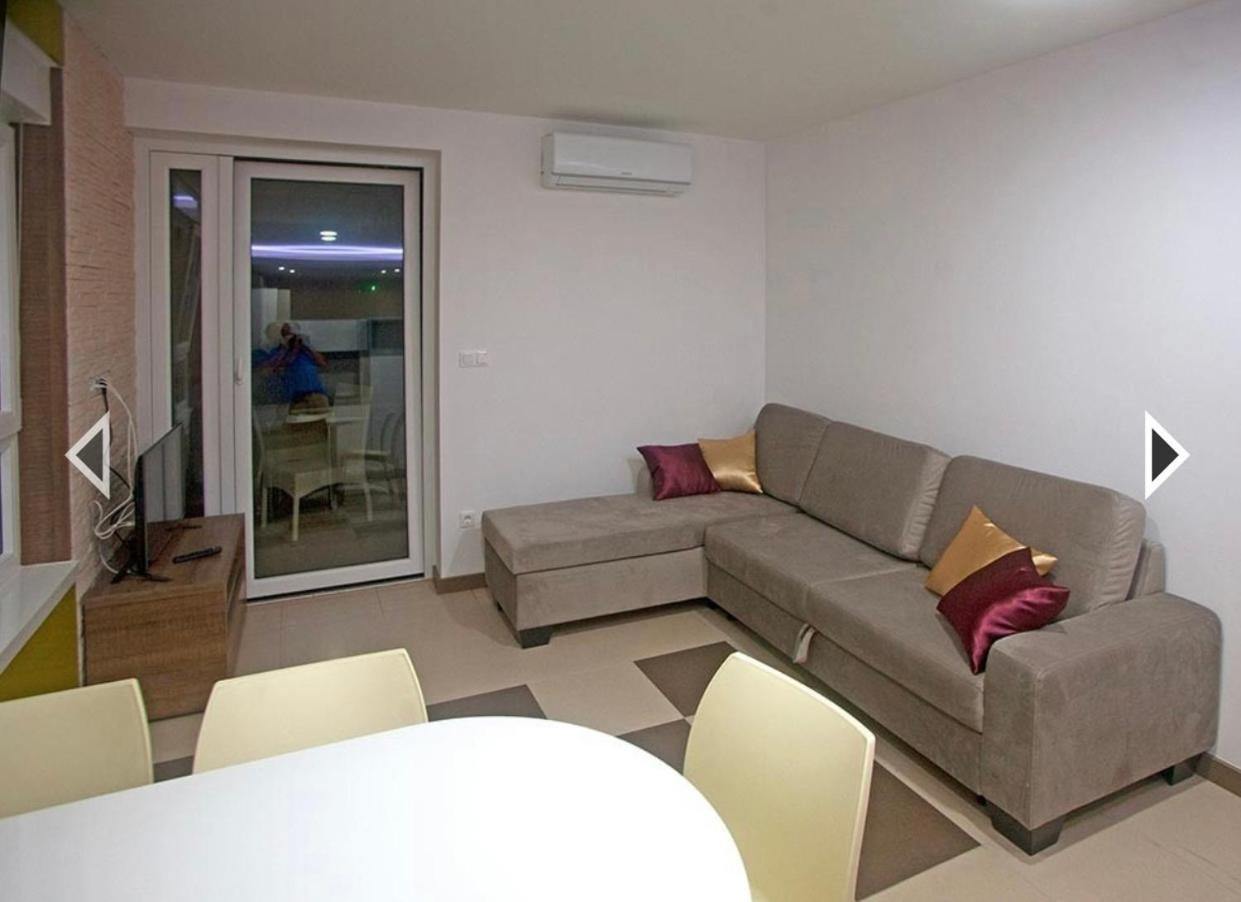 Daska Apartmani ニヴィーチェ エクステリア 写真